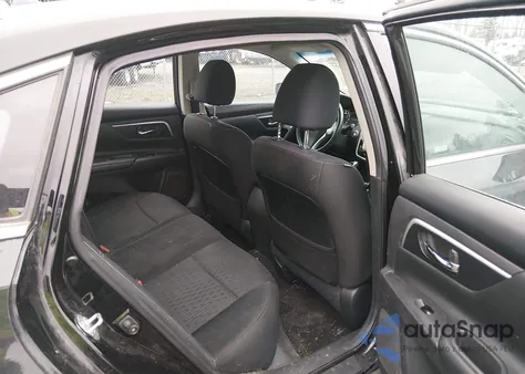 2018 Nissan Altima 2.5 Sv z USA, uszkodzony, nr VIN 1N4AL3AP2JC105377